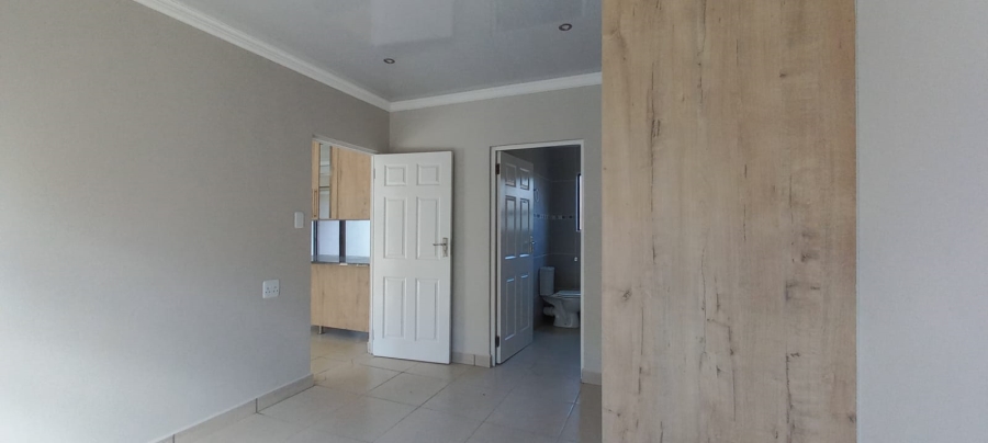 To Let 3 Bedroom Property for Rent in Heidedal Free State